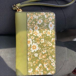 MARC JACOBS WRISTLET WALLET